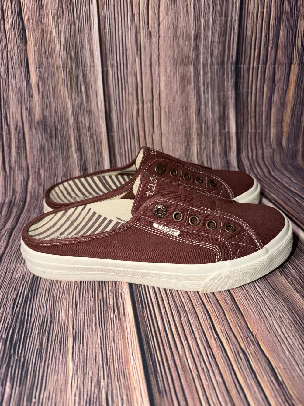Taos EZ Soul Women’s Brown Canvas Slip-On Mule Sneakers Size 7.5